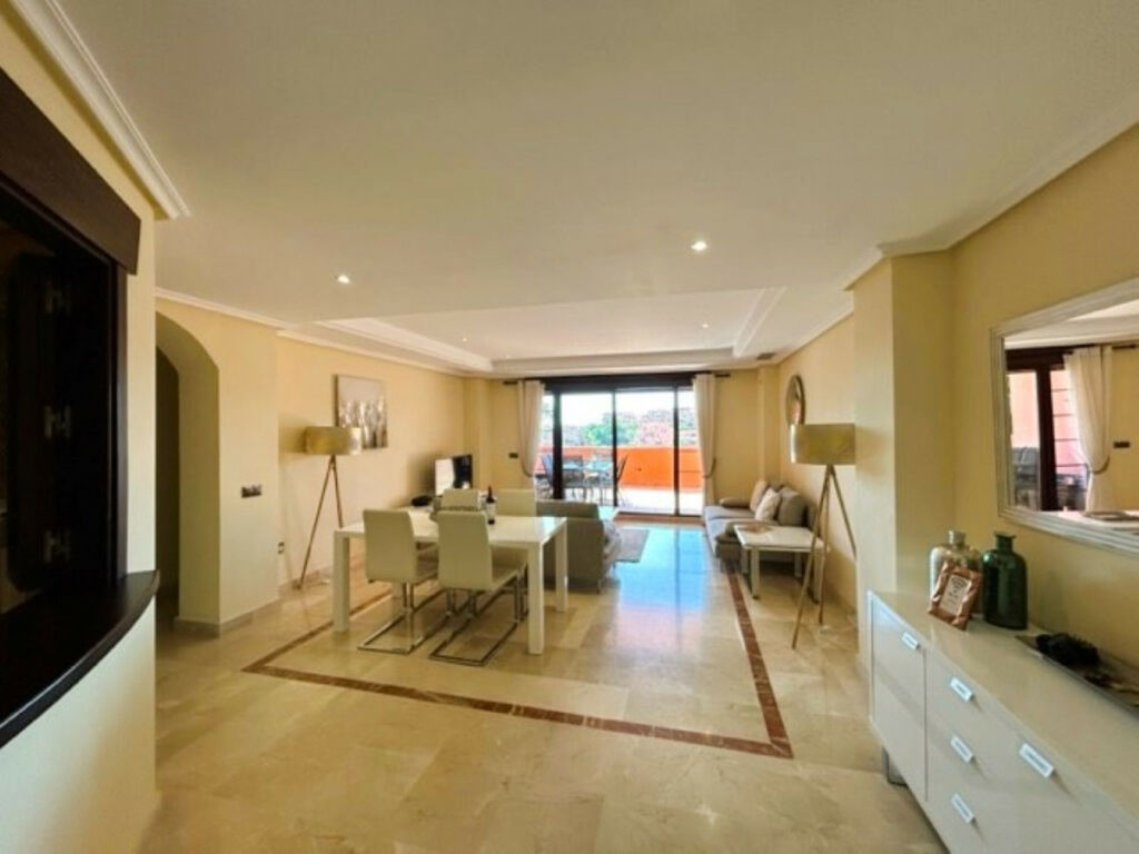 Middle Floor Apartment Ojén Málaga