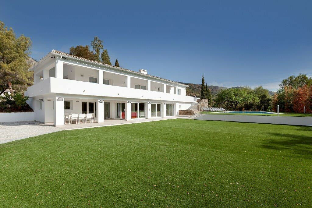 Detached Villa Sierra Blanca Málaga