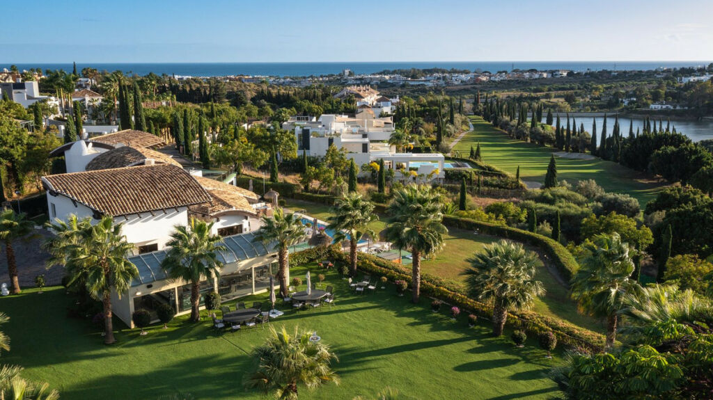 Detached Villa Los Flamingos Málaga - image 10