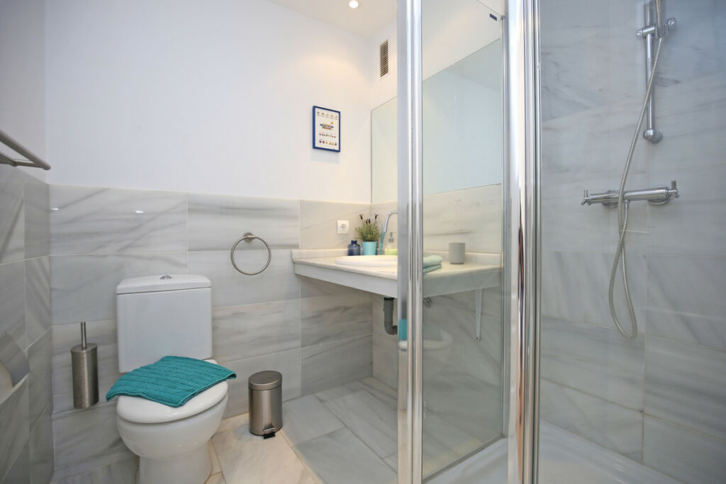 Detached Villa Marbella Málaga - image 12