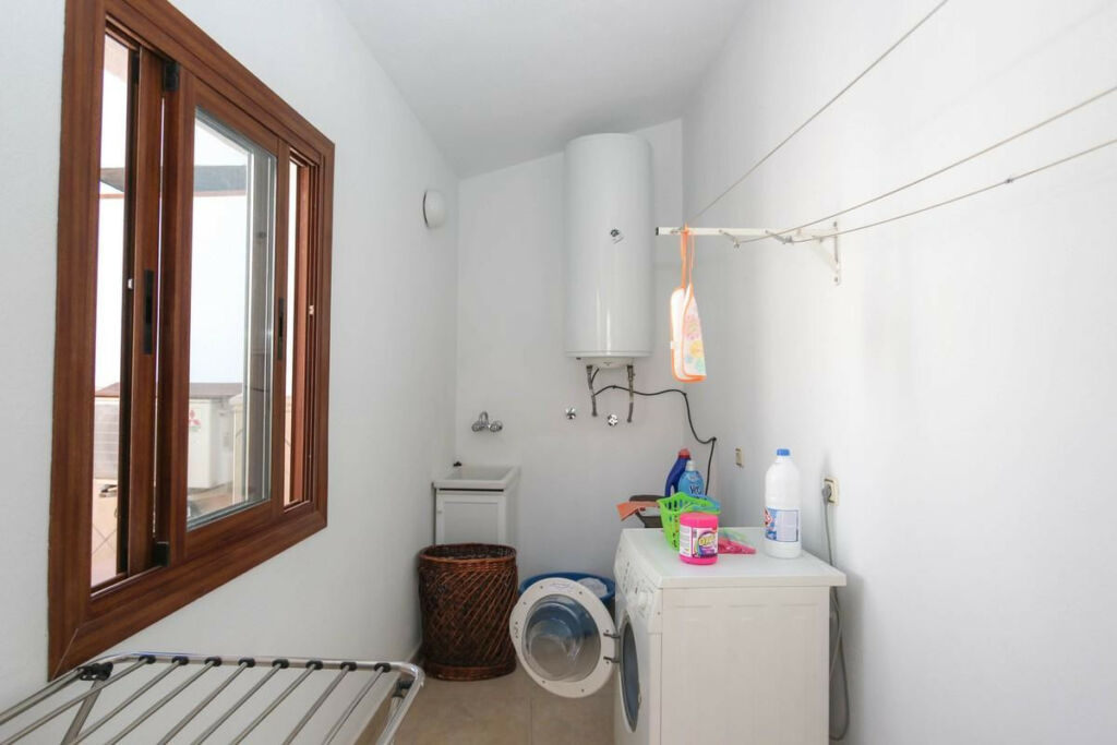Townhouse Alozaina Málaga - image 12