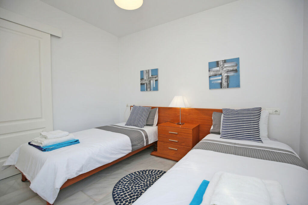 Detached Villa Marbella Málaga - image 13