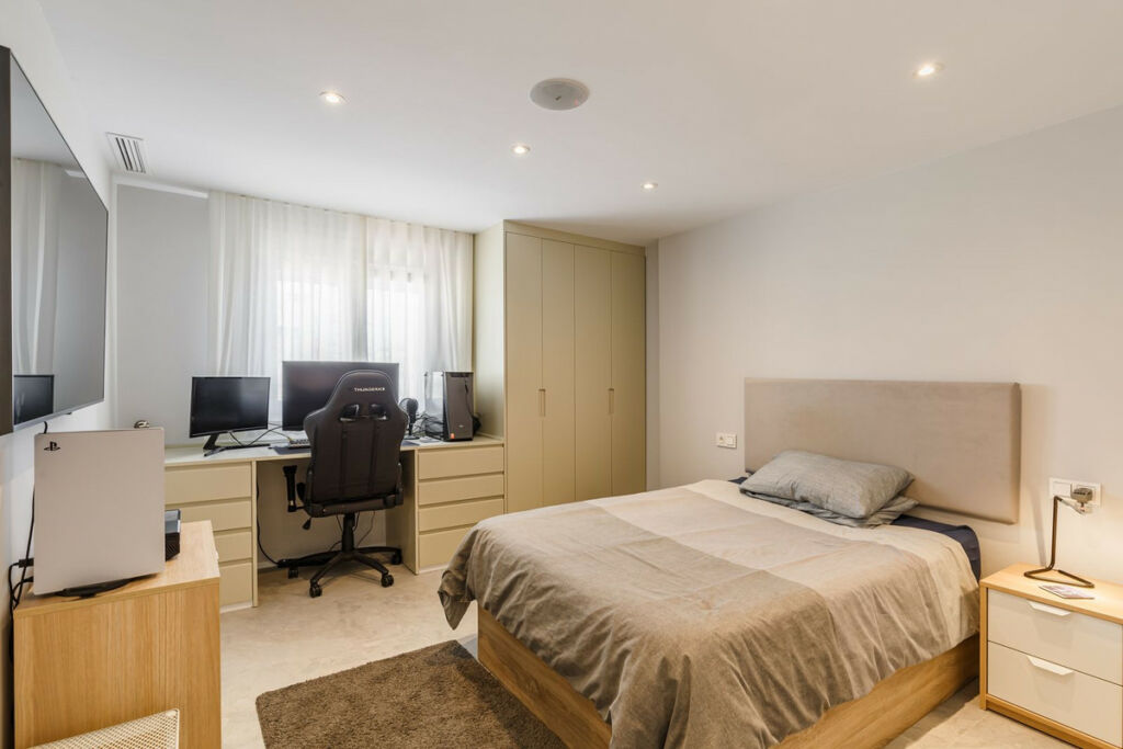 Middle Floor Apartment Marbella Málaga - image 13