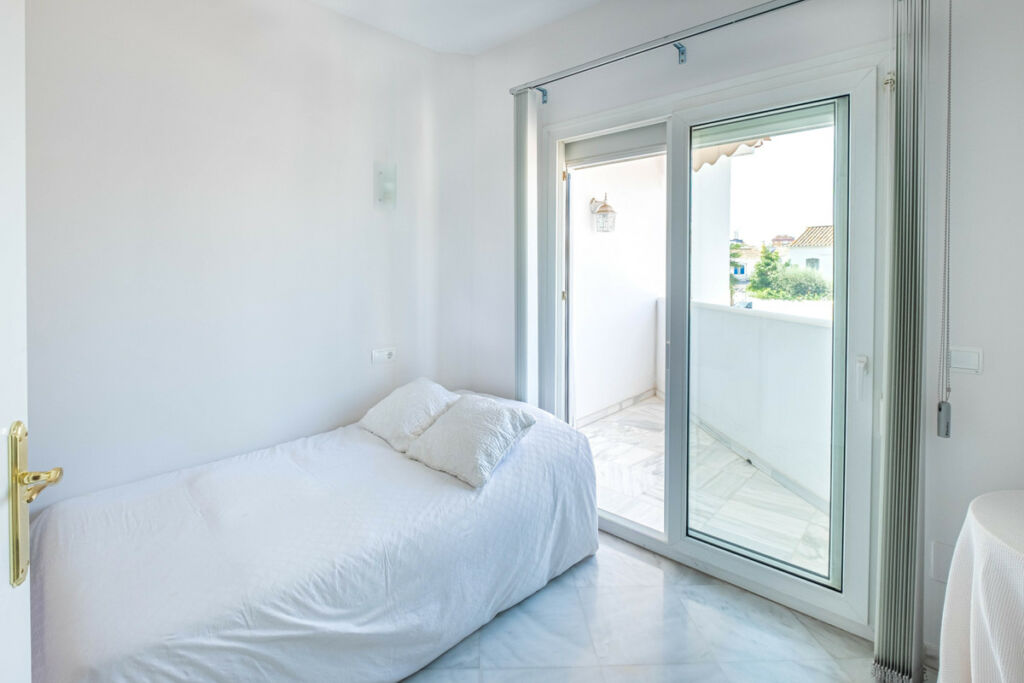 Townhouse Fuengirola Málaga - image 14