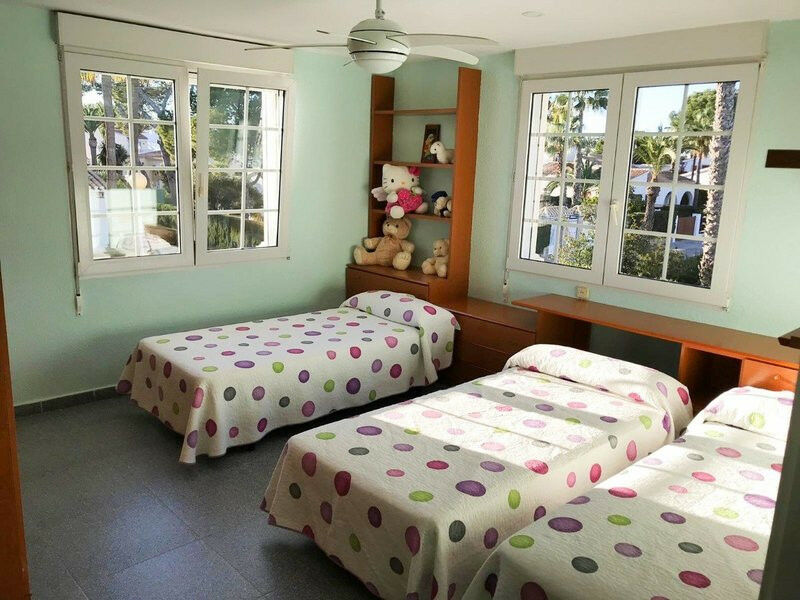 Detached Villa Cabo Roig Alicante - image 14