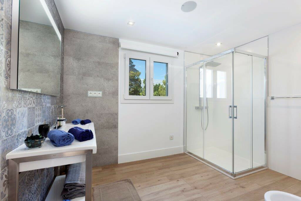Detached Villa Sierra Blanca Málaga - image 14