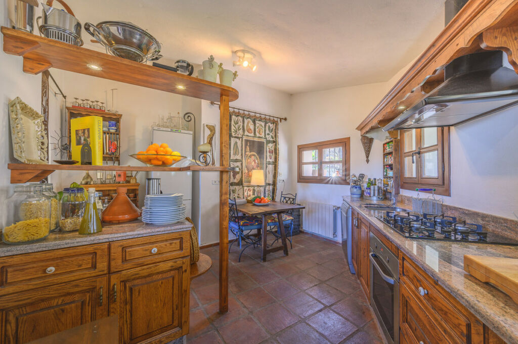 Detached Villa Ojén Málaga - image 16
