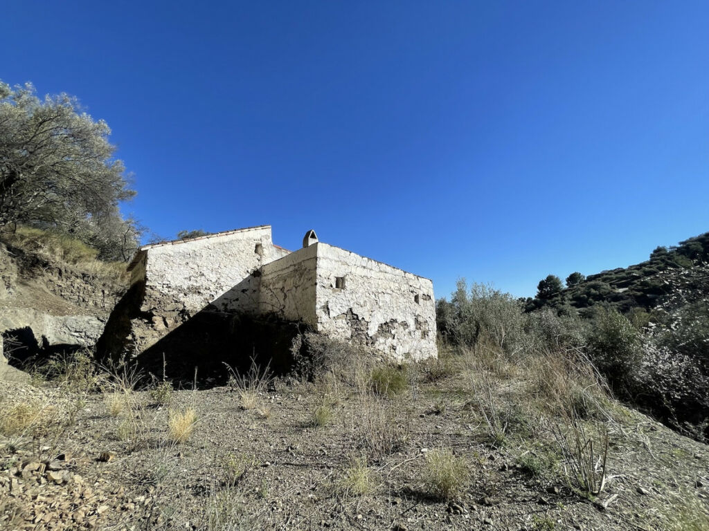 Land with Ruin Frigiliana Málaga - image 17