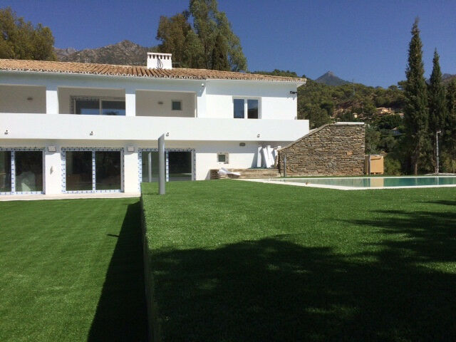 Detached Villa Sierra Blanca Málaga - image 18
