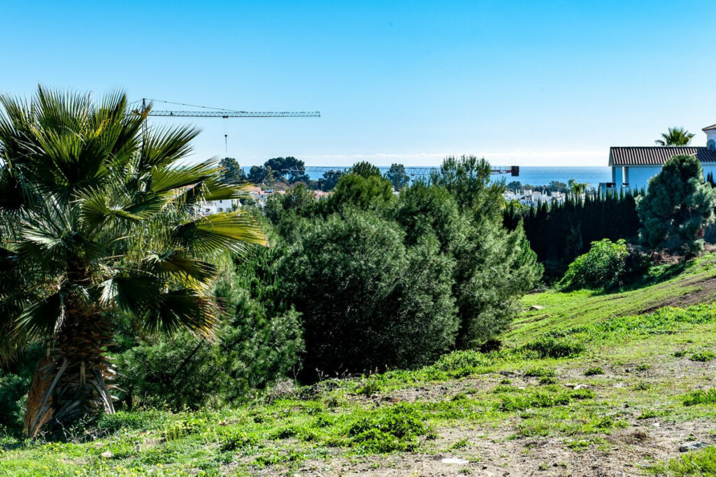 Residential Plot New Golden Mile Málaga - image 2