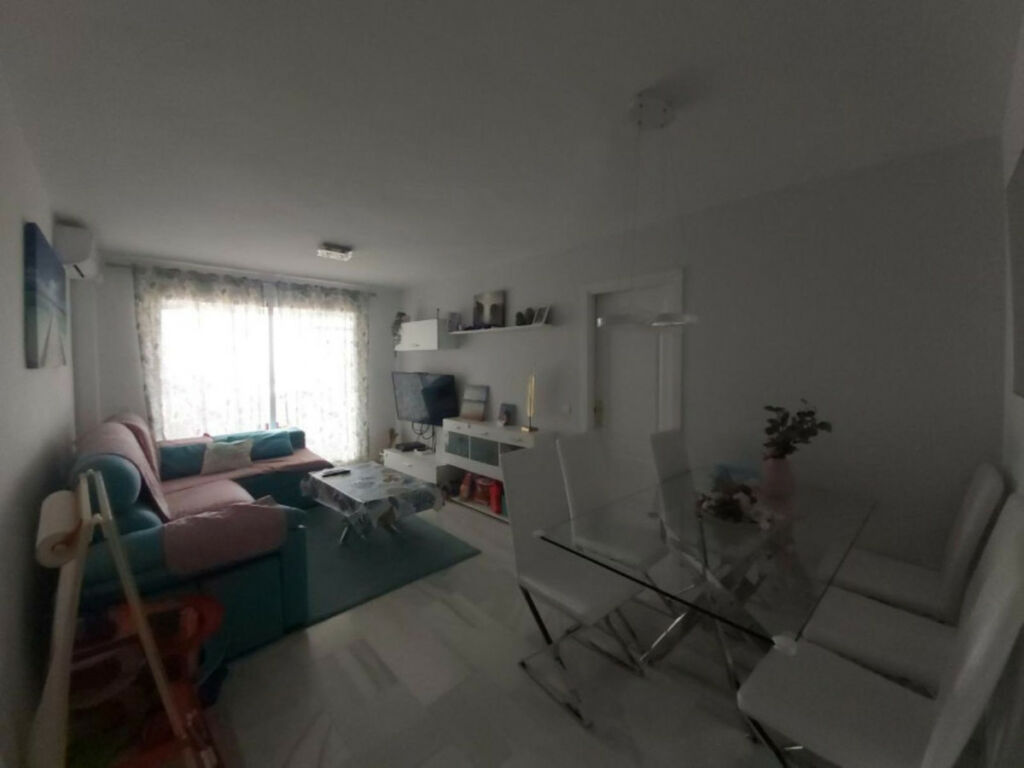 Middle Floor Apartment Doña Julia Málaga - image 2