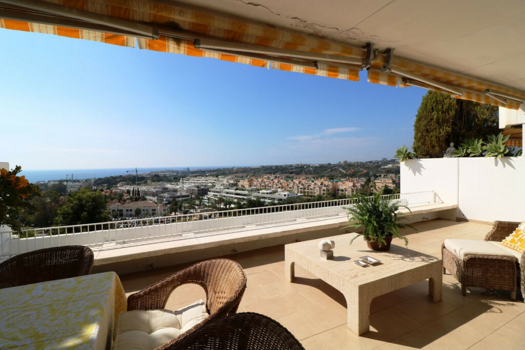 Middle Floor Apartment Marbella Málaga - image 2