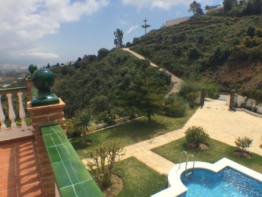 Detached Villa Nerja Málaga - image 2