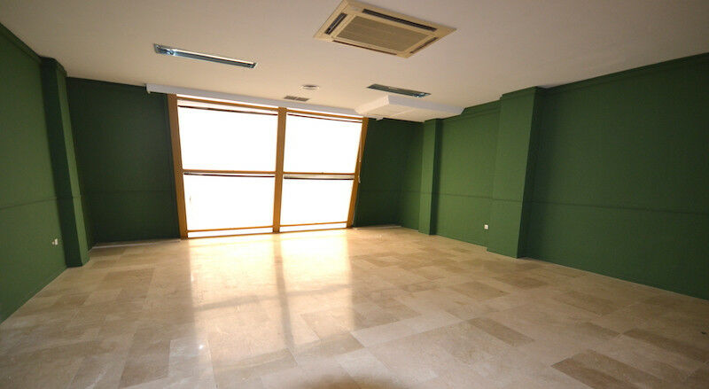 Office Puerto Banús Málaga - image 2