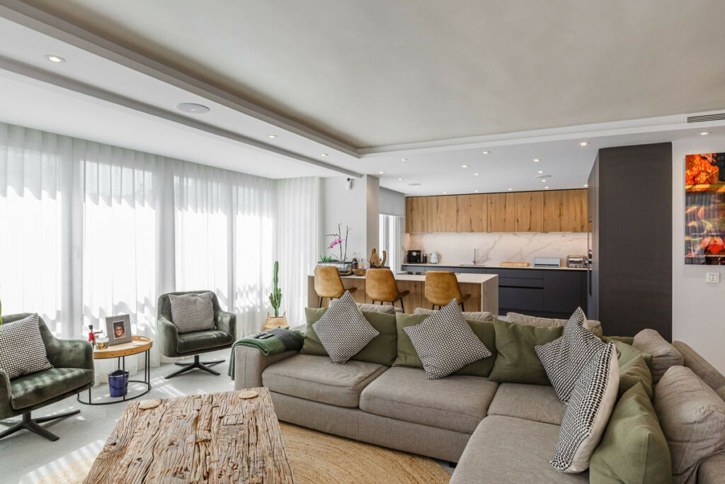 Middle Floor Apartment Marbella Málaga - image 2