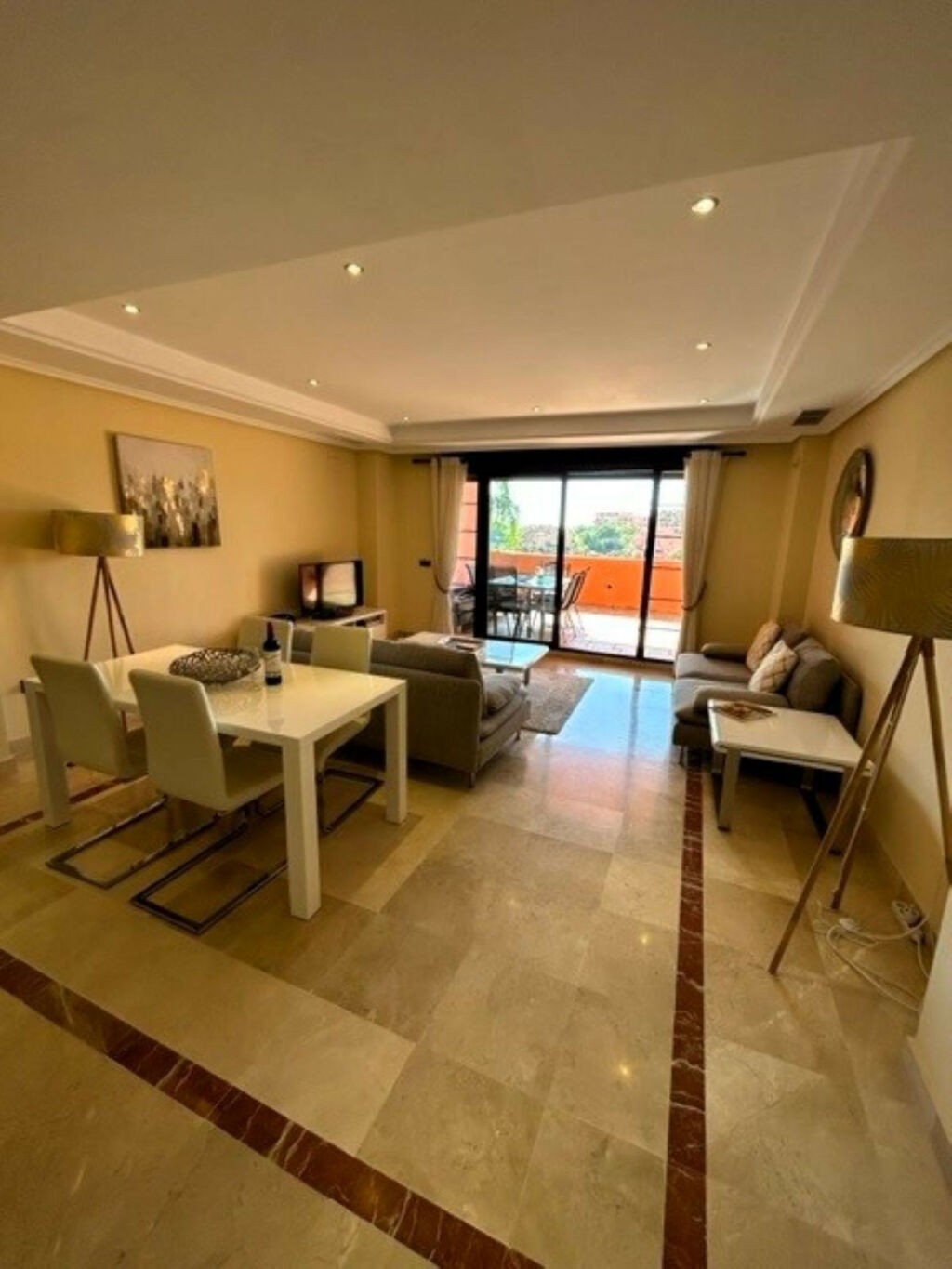 Middle Floor Apartment Ojén Málaga - image 2