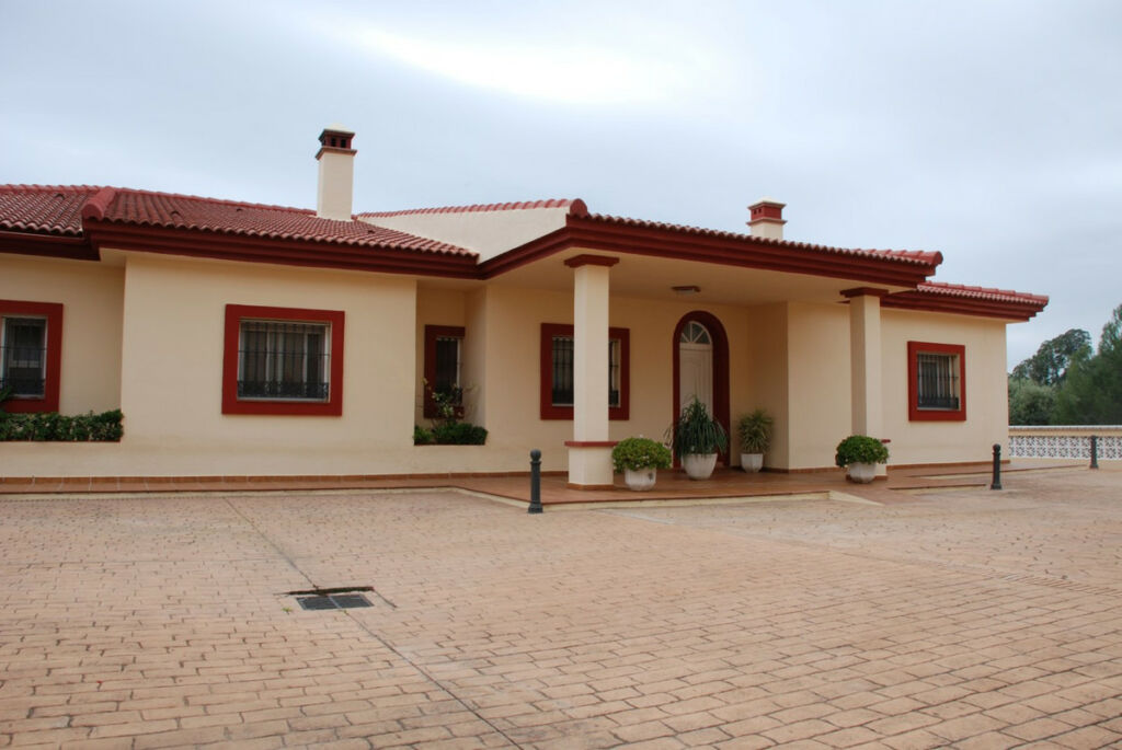Bungalow Estepona Málaga - image 2