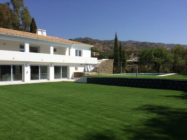 Detached Villa Sierra Blanca Málaga - image 20