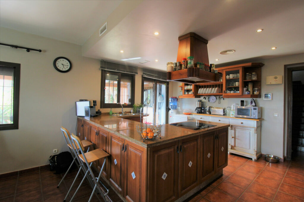 Detached Villa New Golden Mile Málaga - image 22