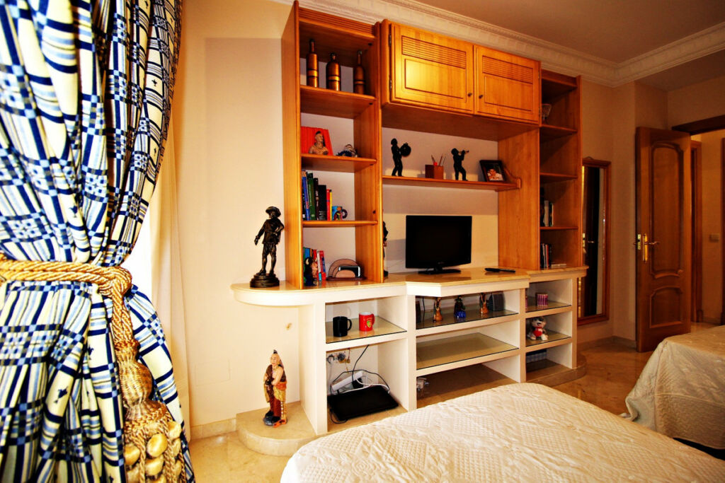 Detached Villa San Pedro de Alcántara Málaga - image 22