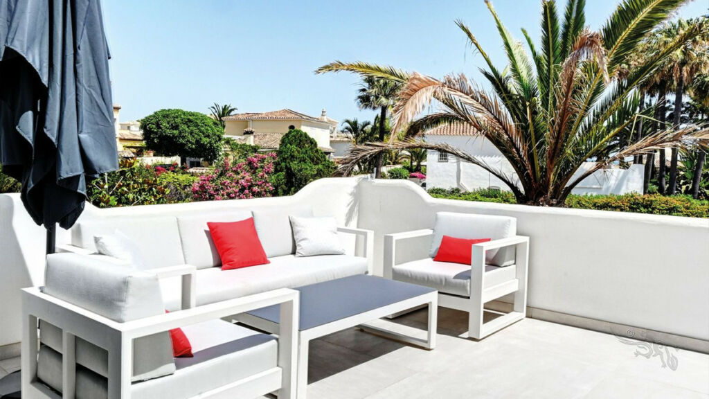 Semi-Detached House Costabella Málaga - image 22