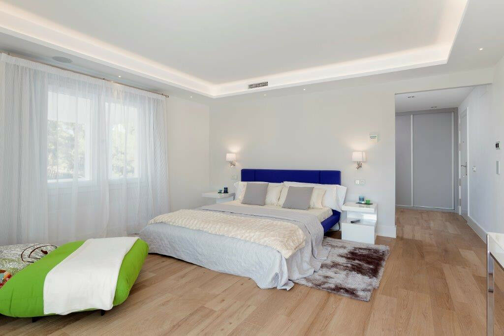 Detached Villa Sierra Blanca Málaga - image 21
