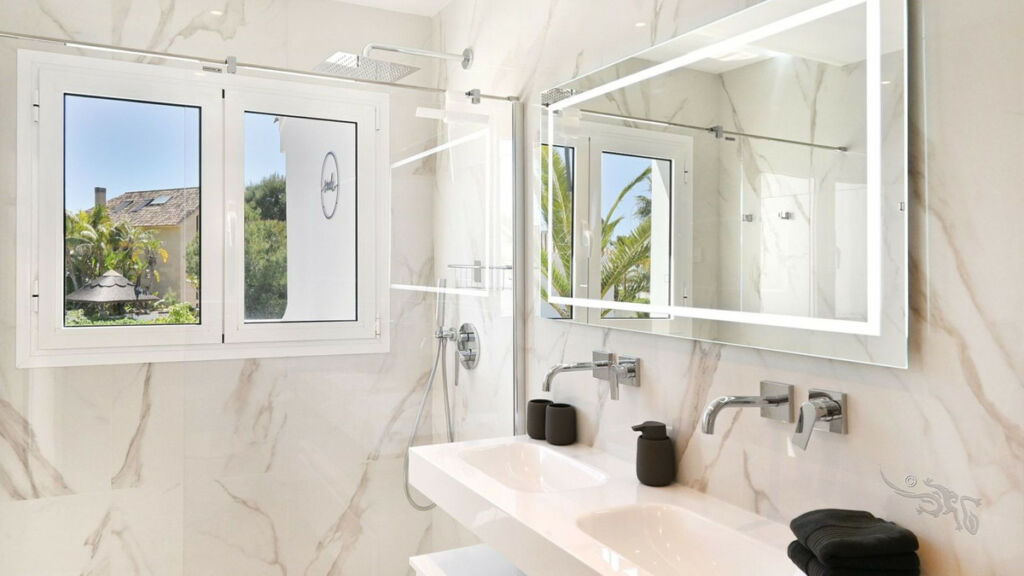 Semi-Detached House Costabella Málaga - image 25