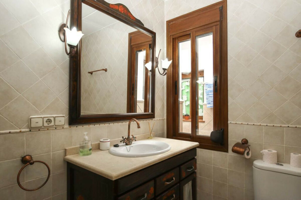 Townhouse Alozaina Málaga - image 25
