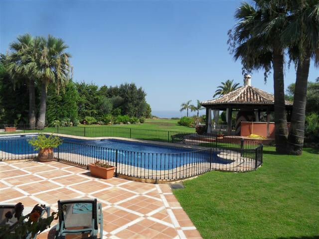Detached Villa La Quinta Málaga - image 25