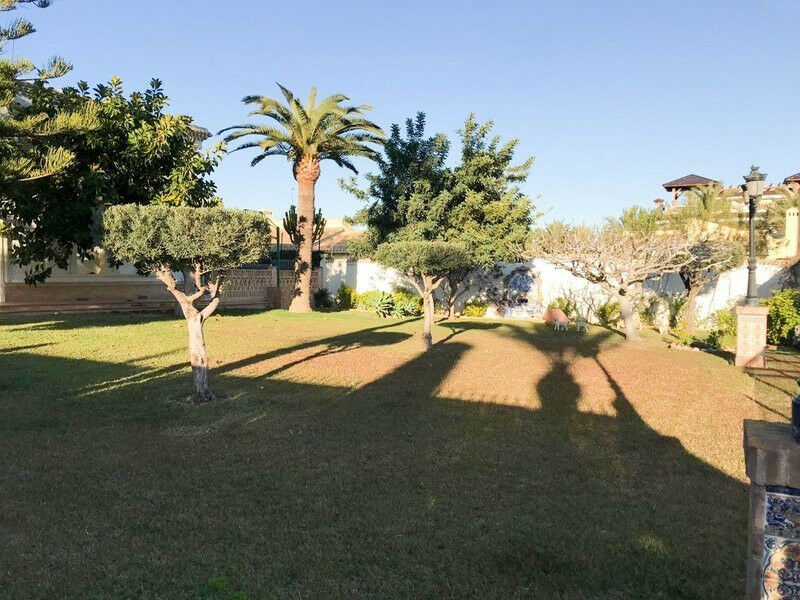 Detached Villa Cabo Roig Alicante - image 25