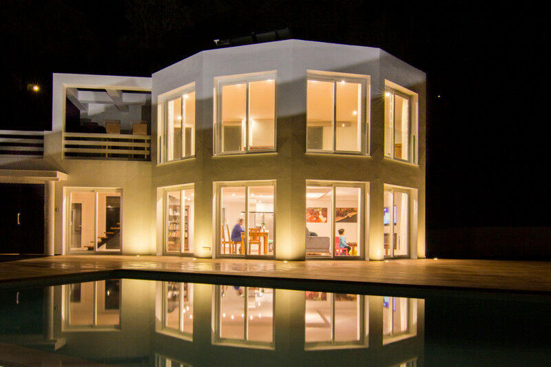 Detached Villa La Mairena Málaga - image 3