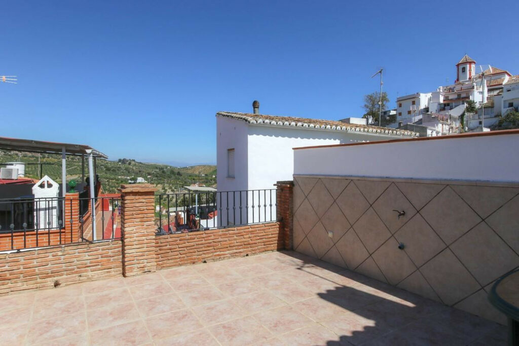 Townhouse Alozaina Málaga - image 3