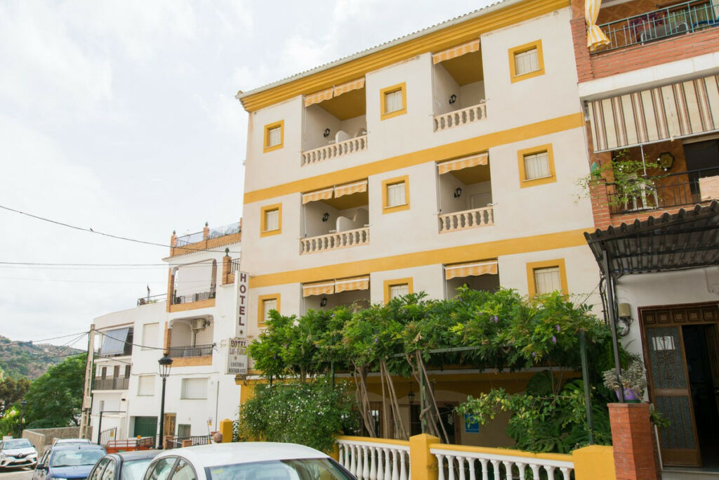 Hotel Tolox Málaga - image 3
