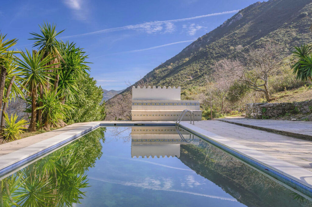 Detached Villa Ojén Málaga - image 3