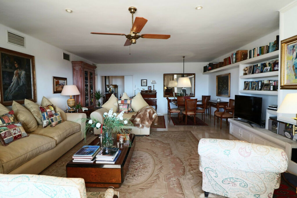 Middle Floor Apartment Marbella Málaga - image 3
