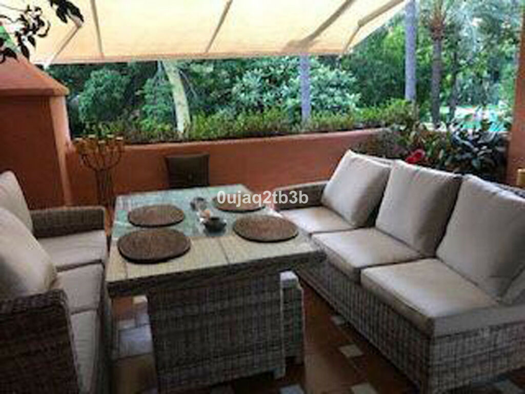 Middle Floor Apartment New Golden Mile Málaga - image 3