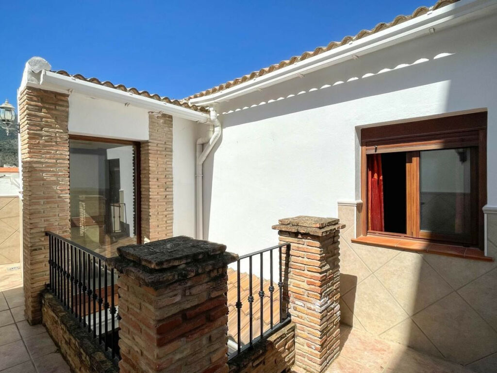 Townhouse Alozaina Málaga - image 32