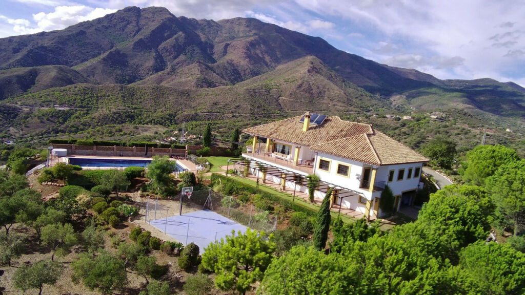 Finca - Cortijo Estepona Málaga - image 4