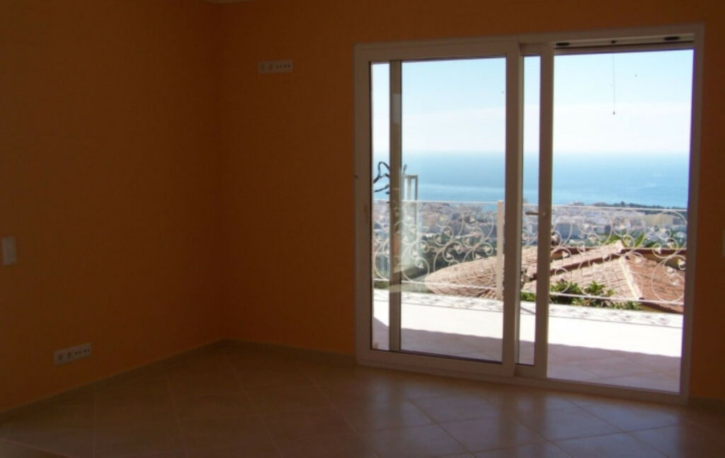 Detached Villa Calpe Alicante - image 4