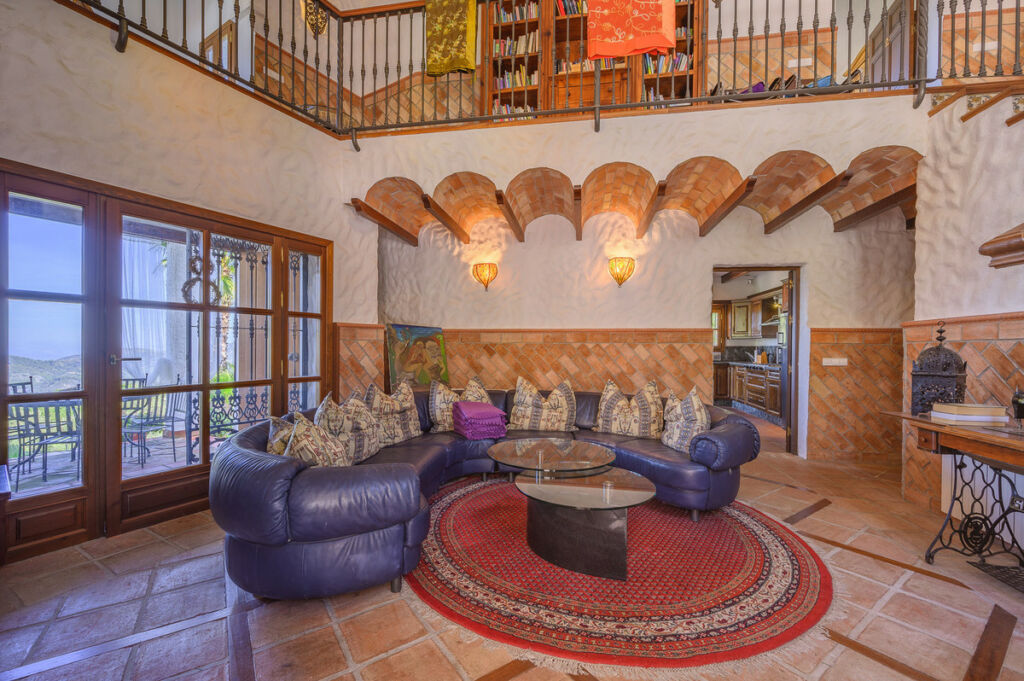 Detached Villa Ojén Málaga - image 5