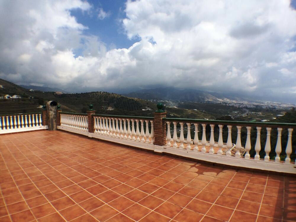Detached Villa Nerja Málaga - image 5