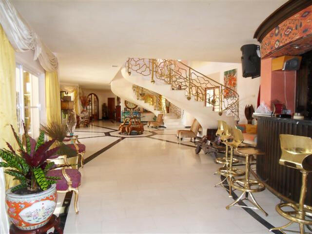 Detached Villa La Quinta Málaga - image 5