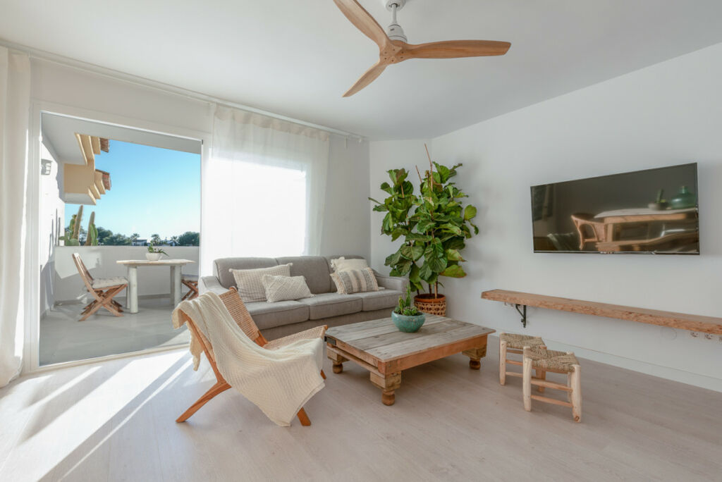 Penthouse Calahonda Málaga - image 6