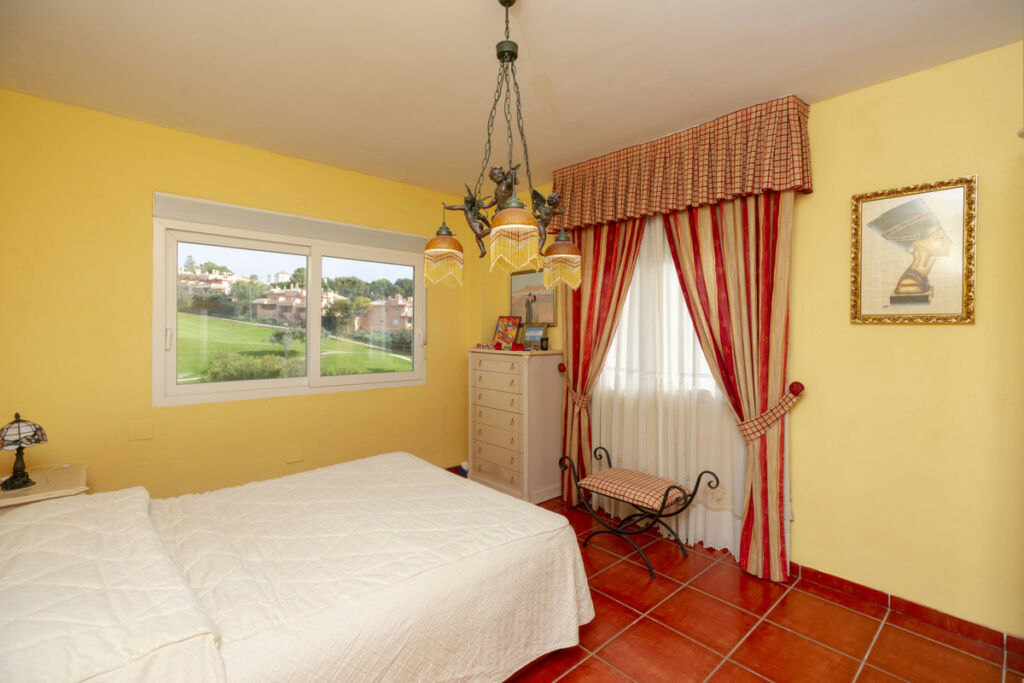 Detached Villa Reserva de Marbella Málaga - image 6
