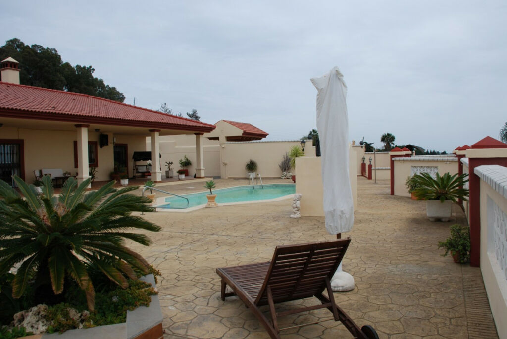 Bungalow Estepona Málaga - image 6