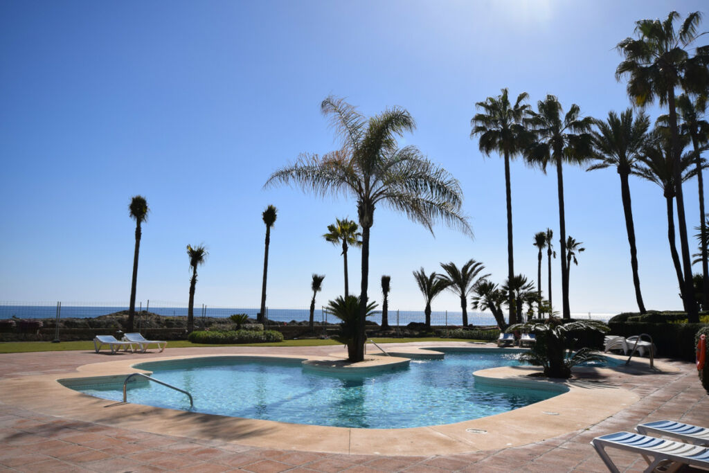 Middle Floor Apartment Estepona Málaga