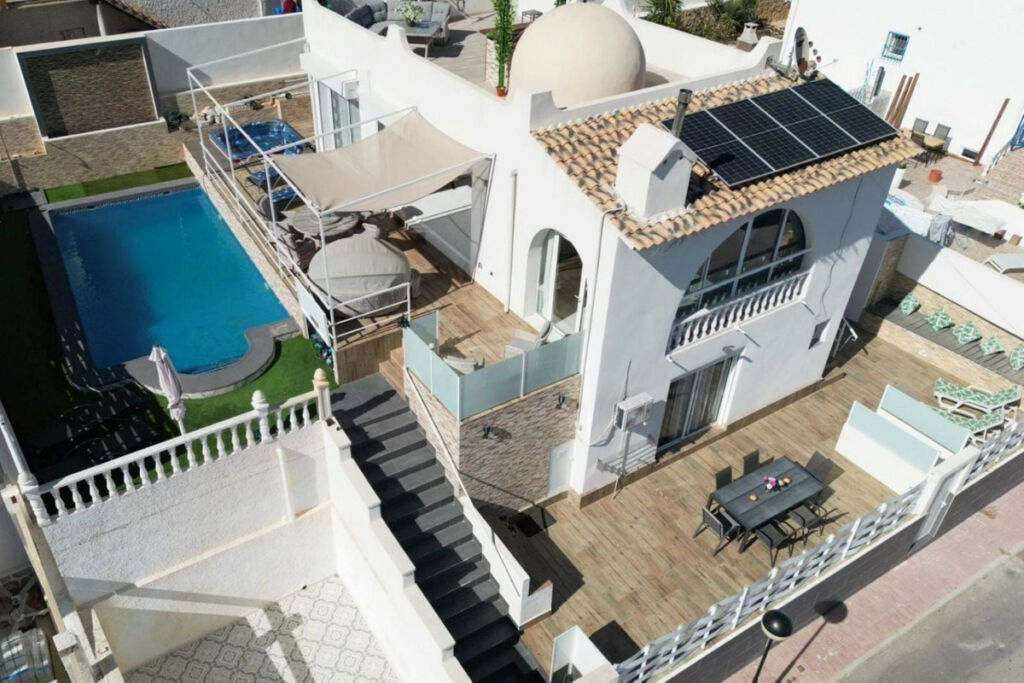 Detached Villa Villamartin Alicante