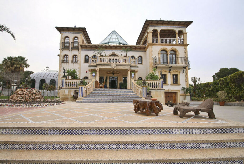 Detached Villa Villamartin Alicante