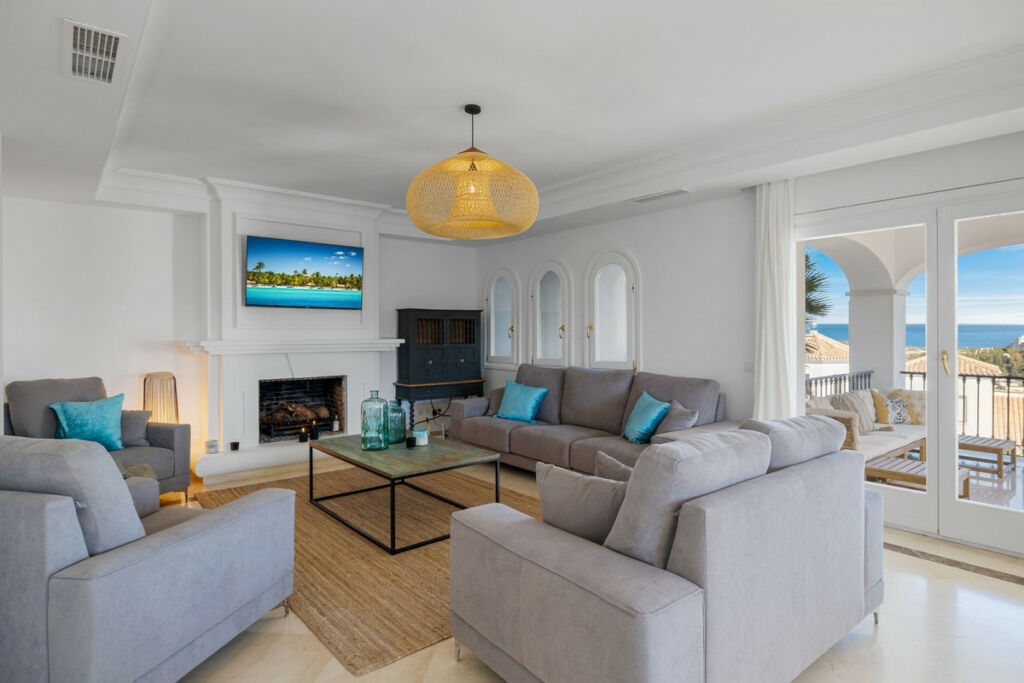 Detached Villa Benahavís Málaga - image 10