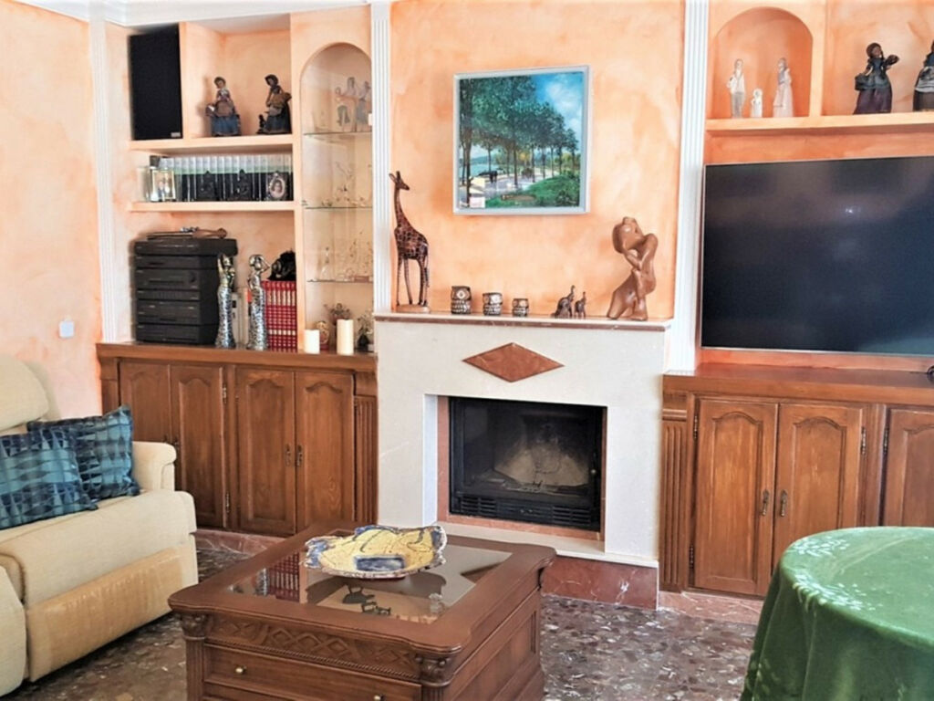 Detached Villa Nueva Andalucía Málaga - image 10